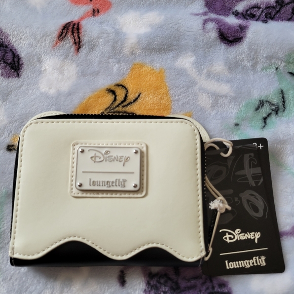 Loungefly Disney wallet - Picture 7 of 9